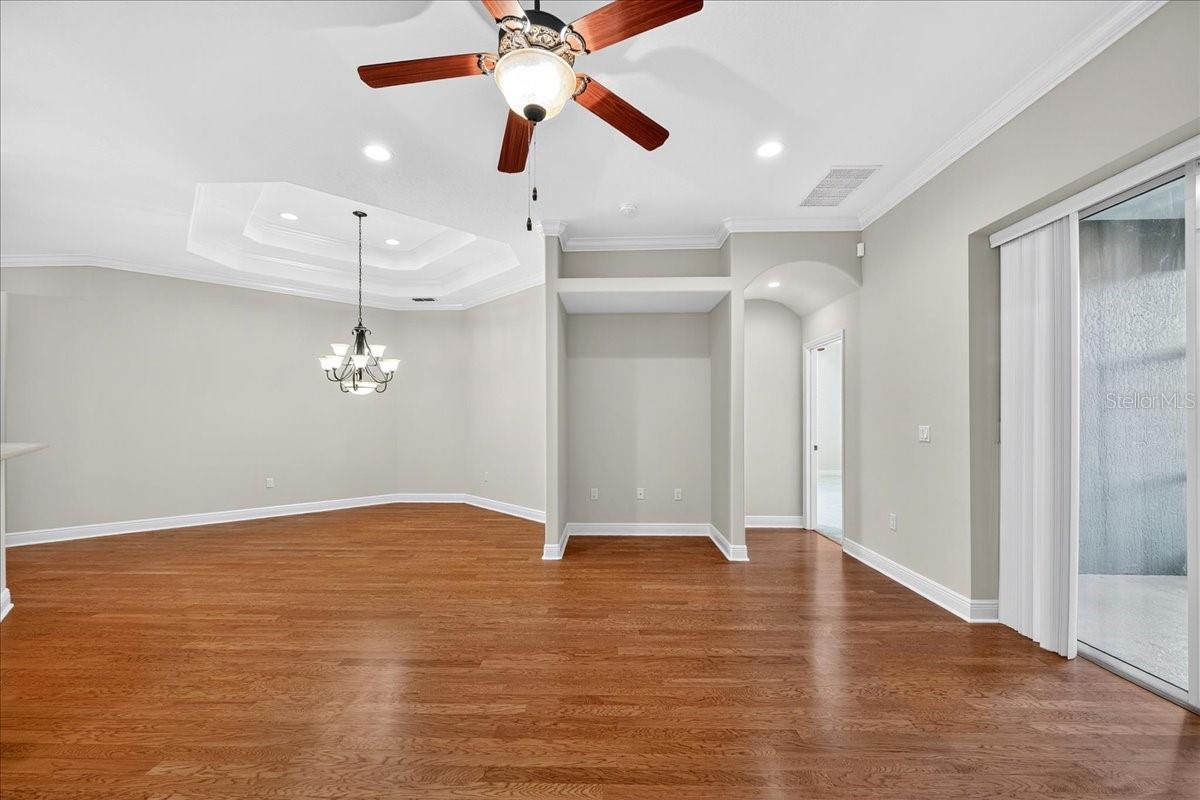 Image 16 of 39 For 6103 Stoney Creek Way