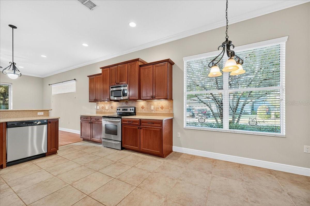 Image 7 of 39 For 6103 Stoney Creek Way