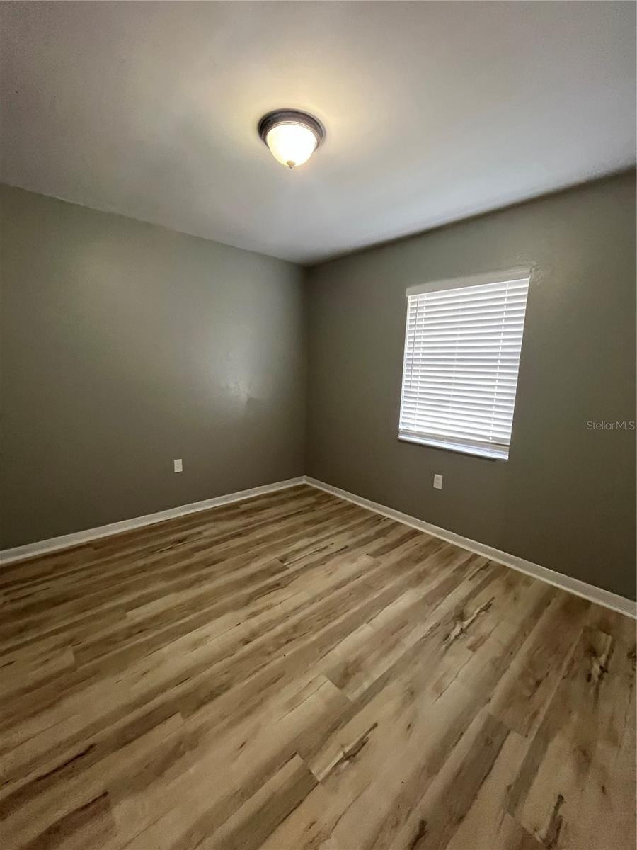 Image 8 of 10 For 2502 Chestnut Woods Drive