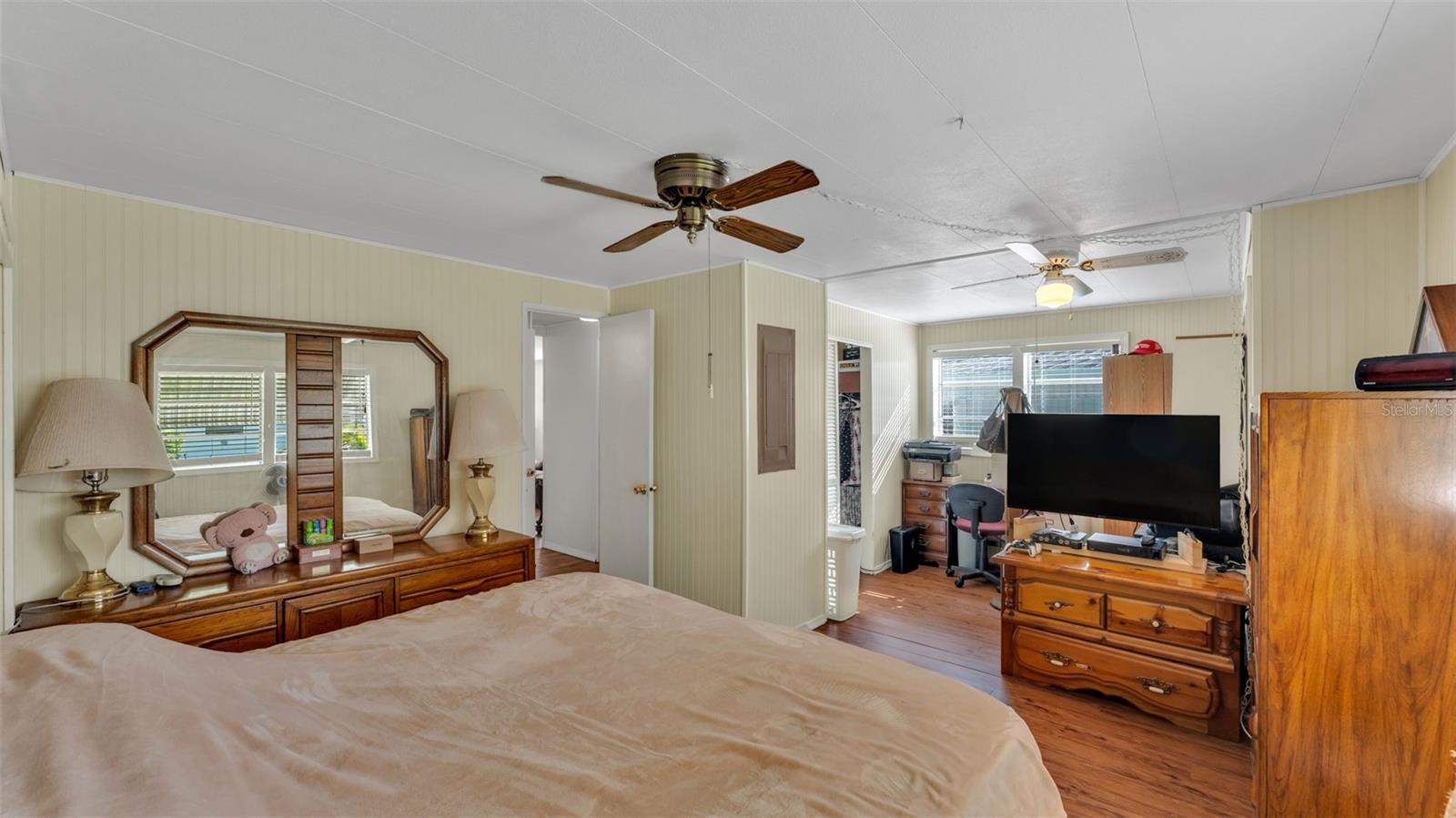 Image 10 of 51 For 618 Elizabeth Lane