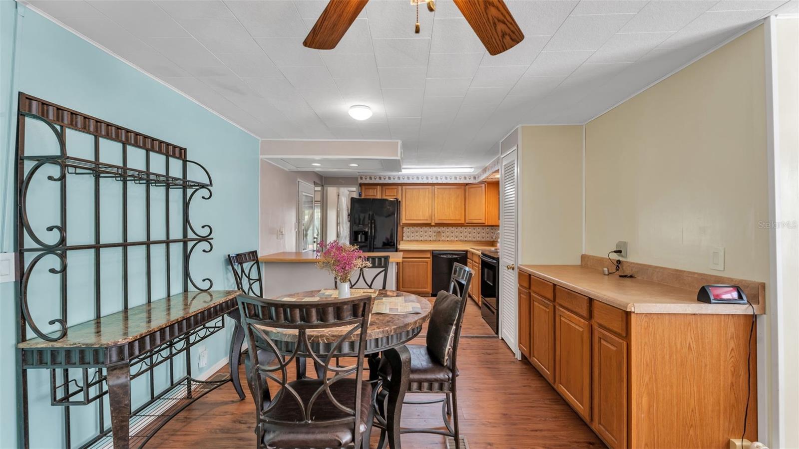 Image 26 of 51 For 618 Elizabeth Lane