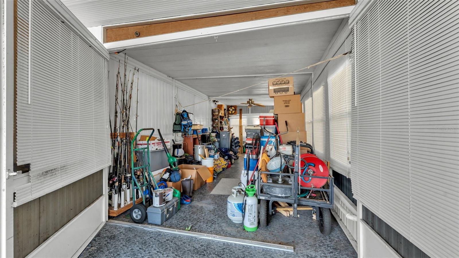 Image 33 of 51 For 618 Elizabeth Lane