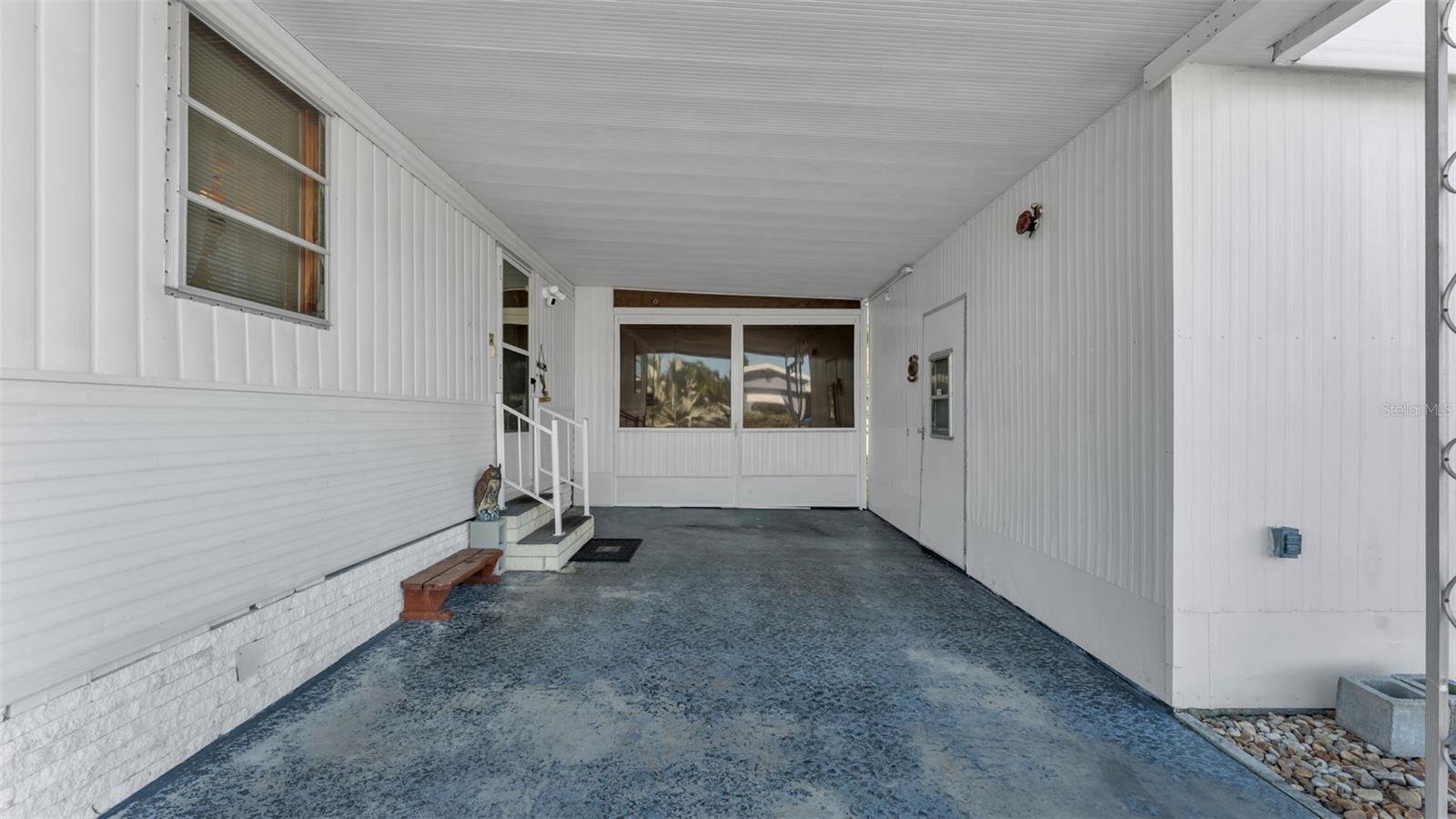 Image 35 of 51 For 618 Elizabeth Lane