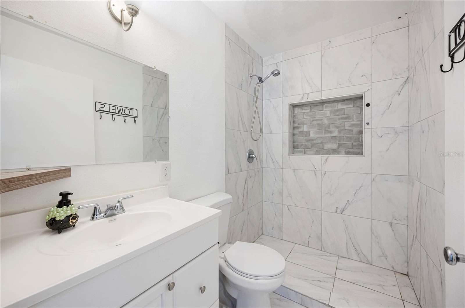 Image 22 of 32 For 2318 Golfview Street