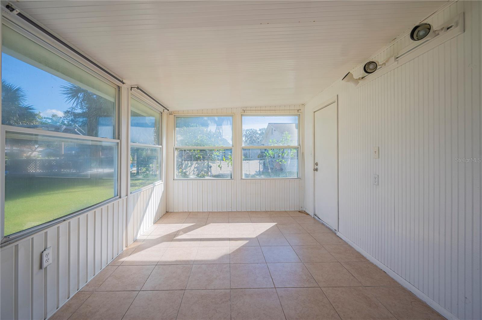 Image 25 of 32 For 2318 Golfview Street