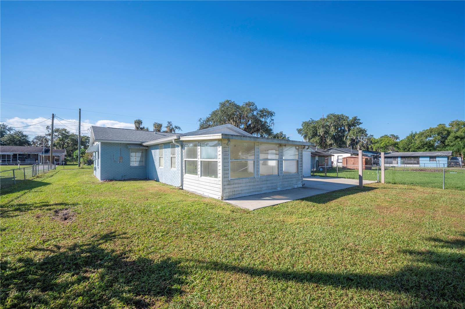 Image 27 of 32 For 2318 Golfview Street