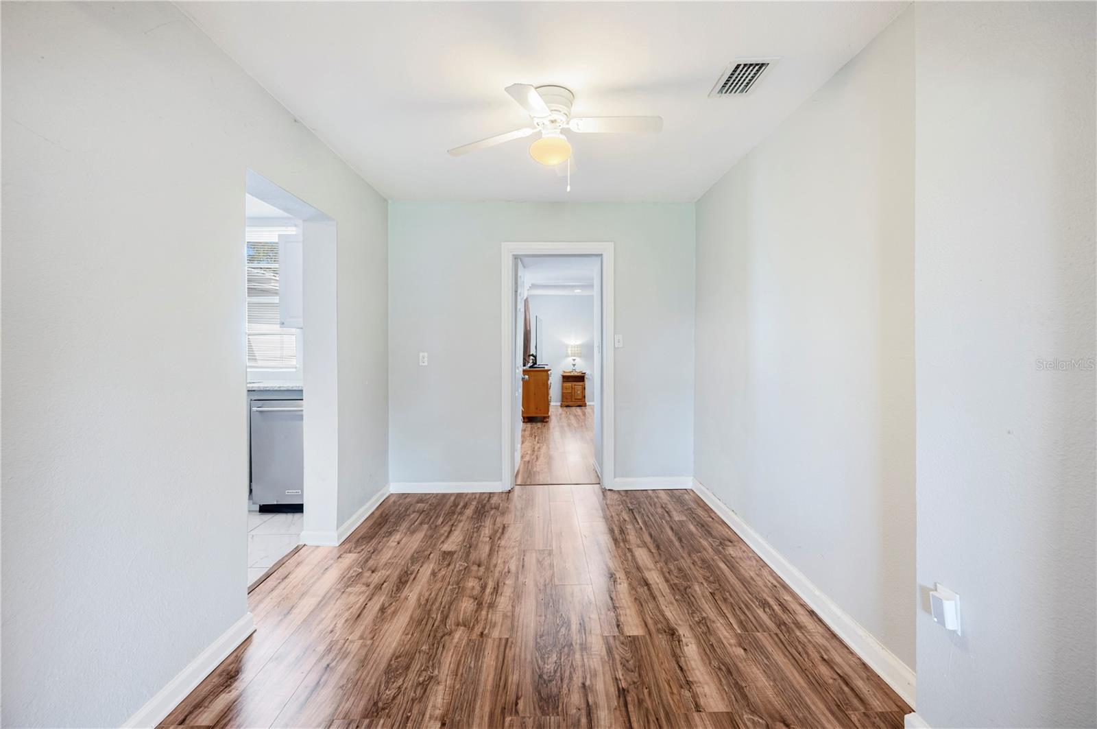 Image 8 of 32 For 2318 Golfview Street