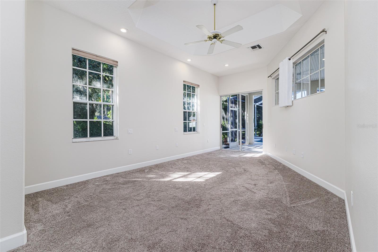 Image 11 of 37 For 870 De La Bosque Avenue