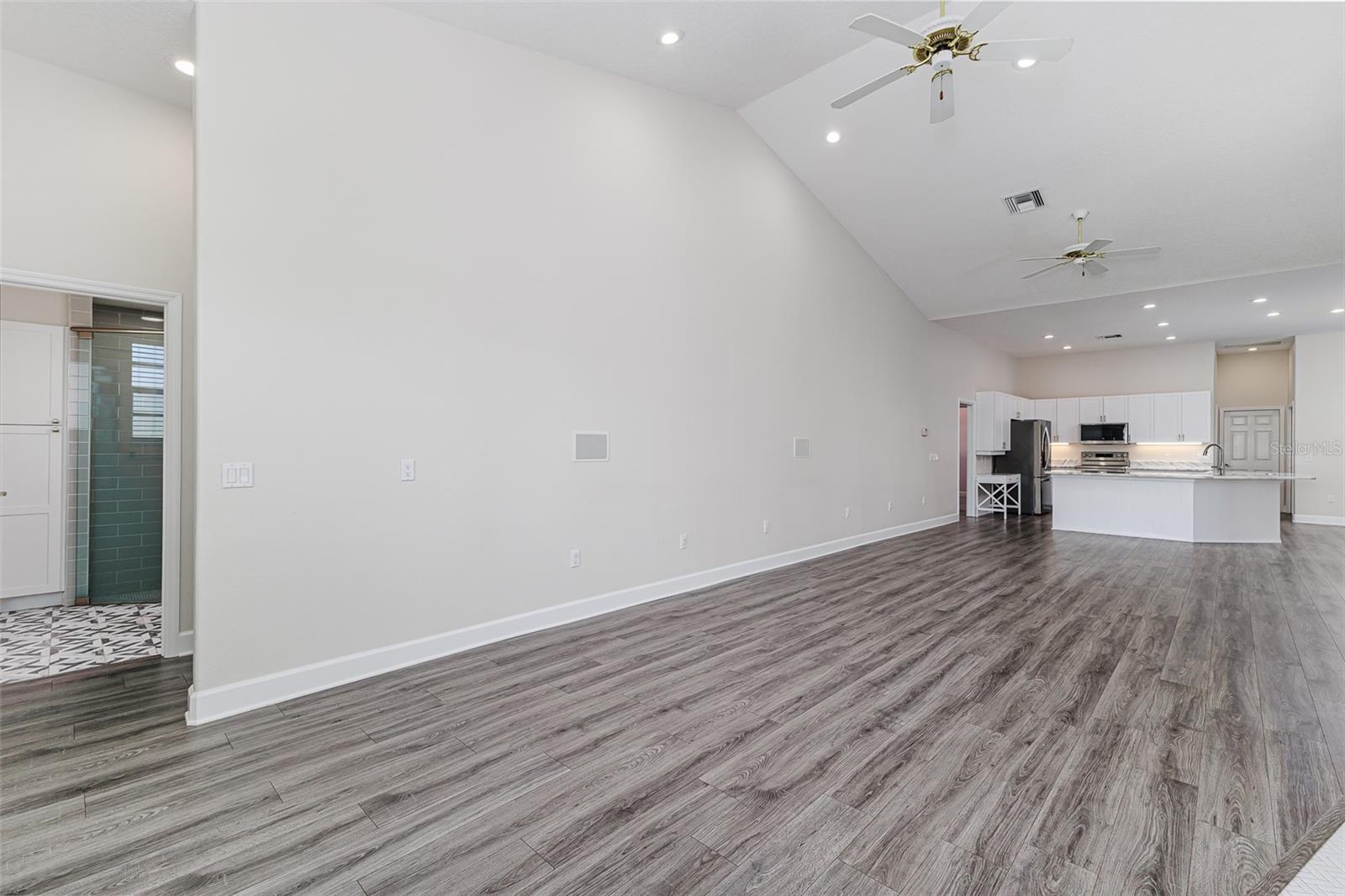 Image 6 of 37 For 870 De La Bosque Avenue
