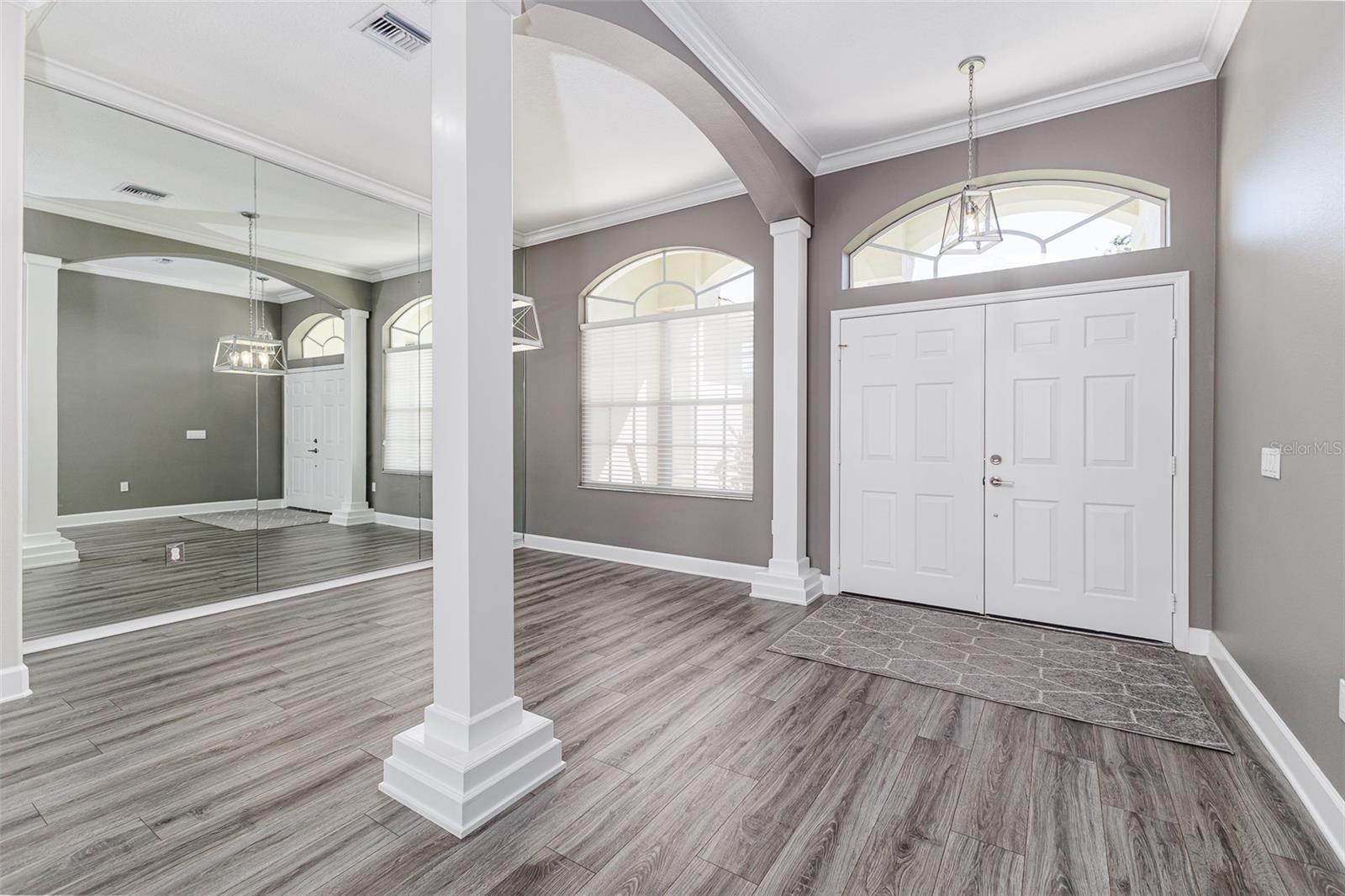 Image 8 of 37 For 870 De La Bosque Avenue