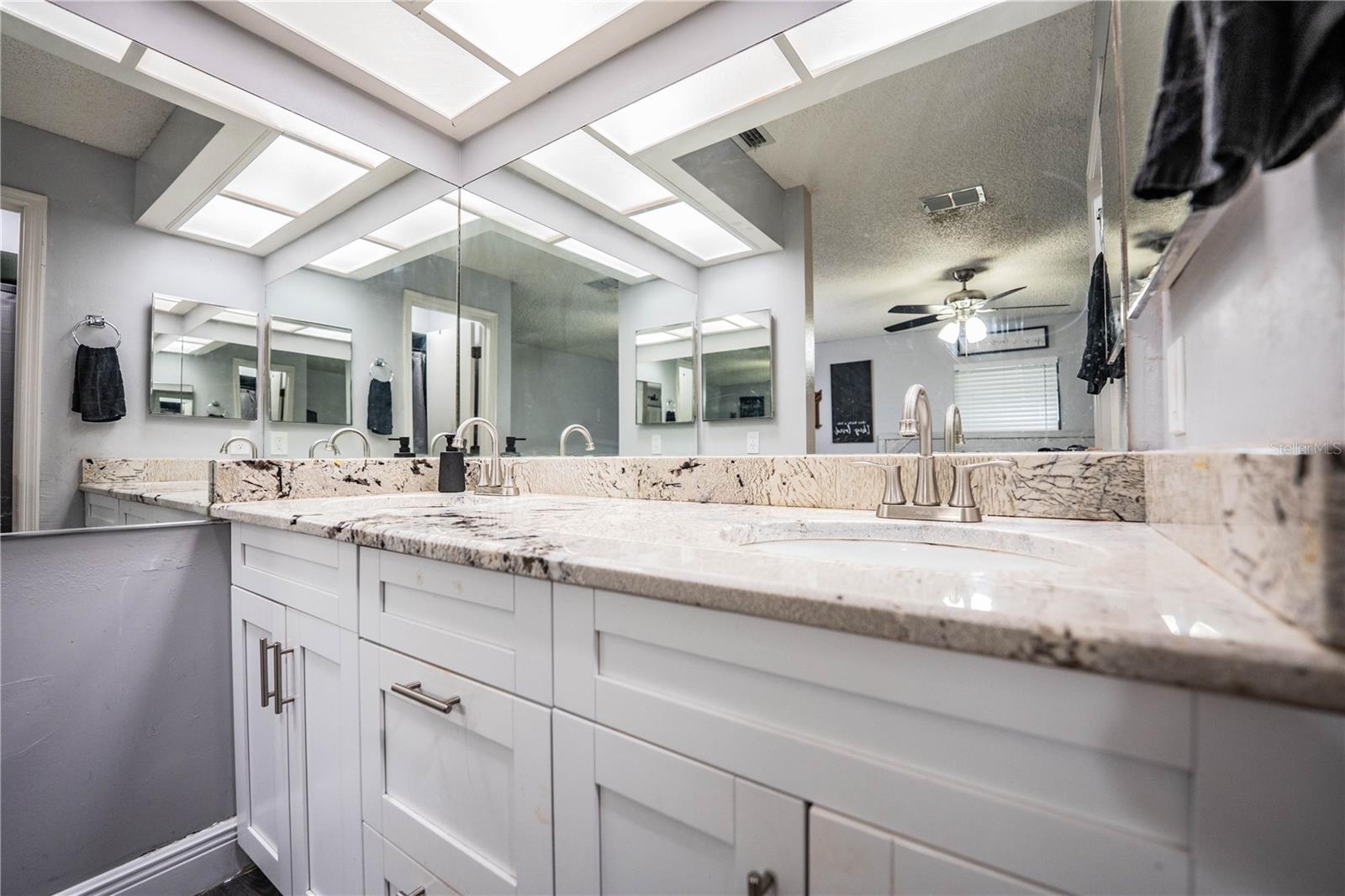 Image 19 of 31 For 4157 Sunny View Drive