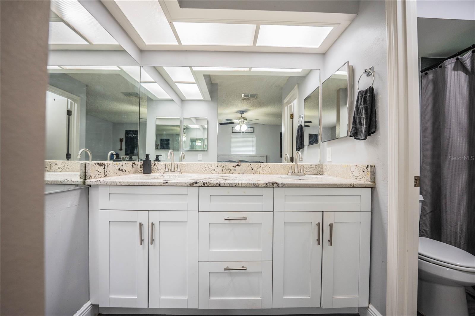 Image 20 of 31 For 4157 Sunny View Drive