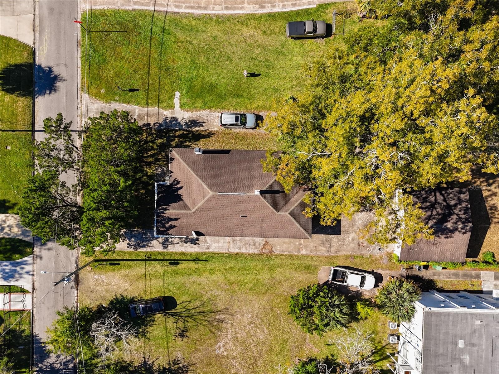 Image 30 of 32 For 943 Ingleside Avenue