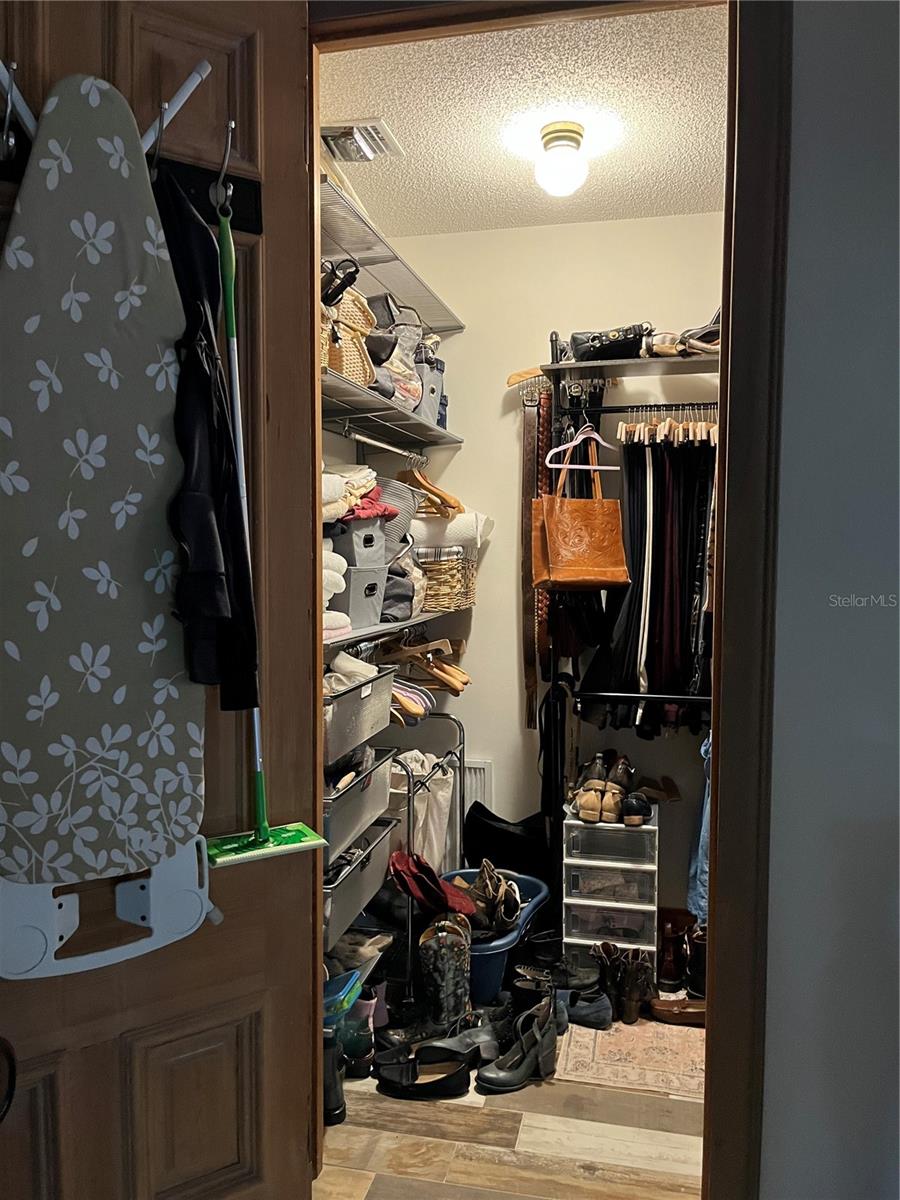 Image 18 of 24 For 6727 East Road