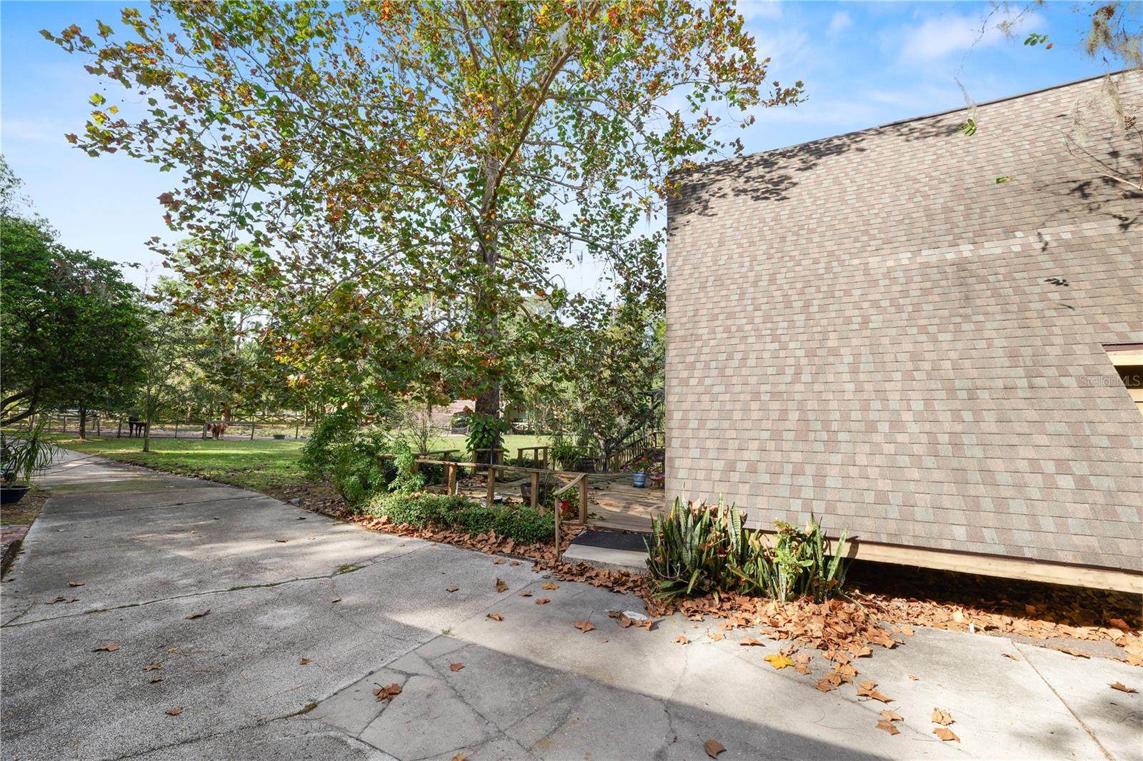 Image 31 of 48 For 6727 East Road