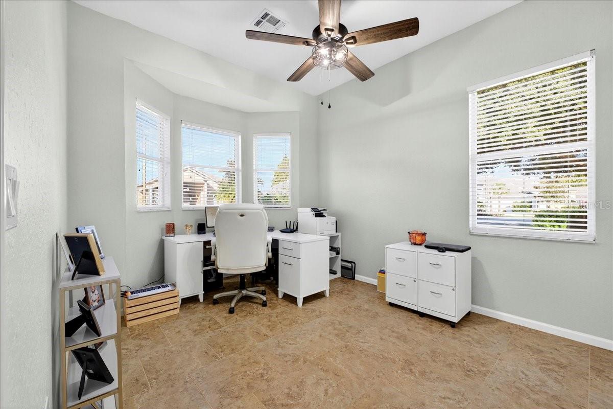 Image 14 of 35 For 1102 Motorcoach Drive