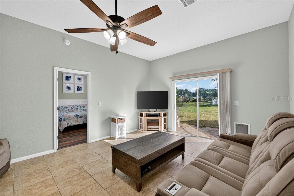 Image 21 of 35 For 1102 Motorcoach Drive