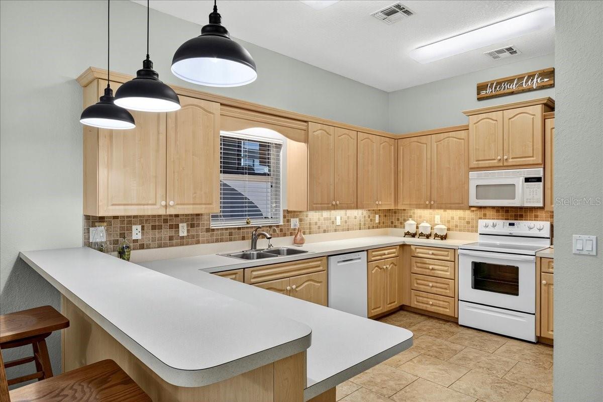 Image 22 of 35 For 1102 Motorcoach Drive