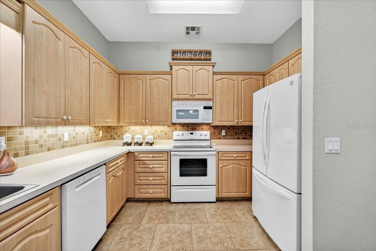 Image 23 of 35 For 1102 Motorcoach Drive