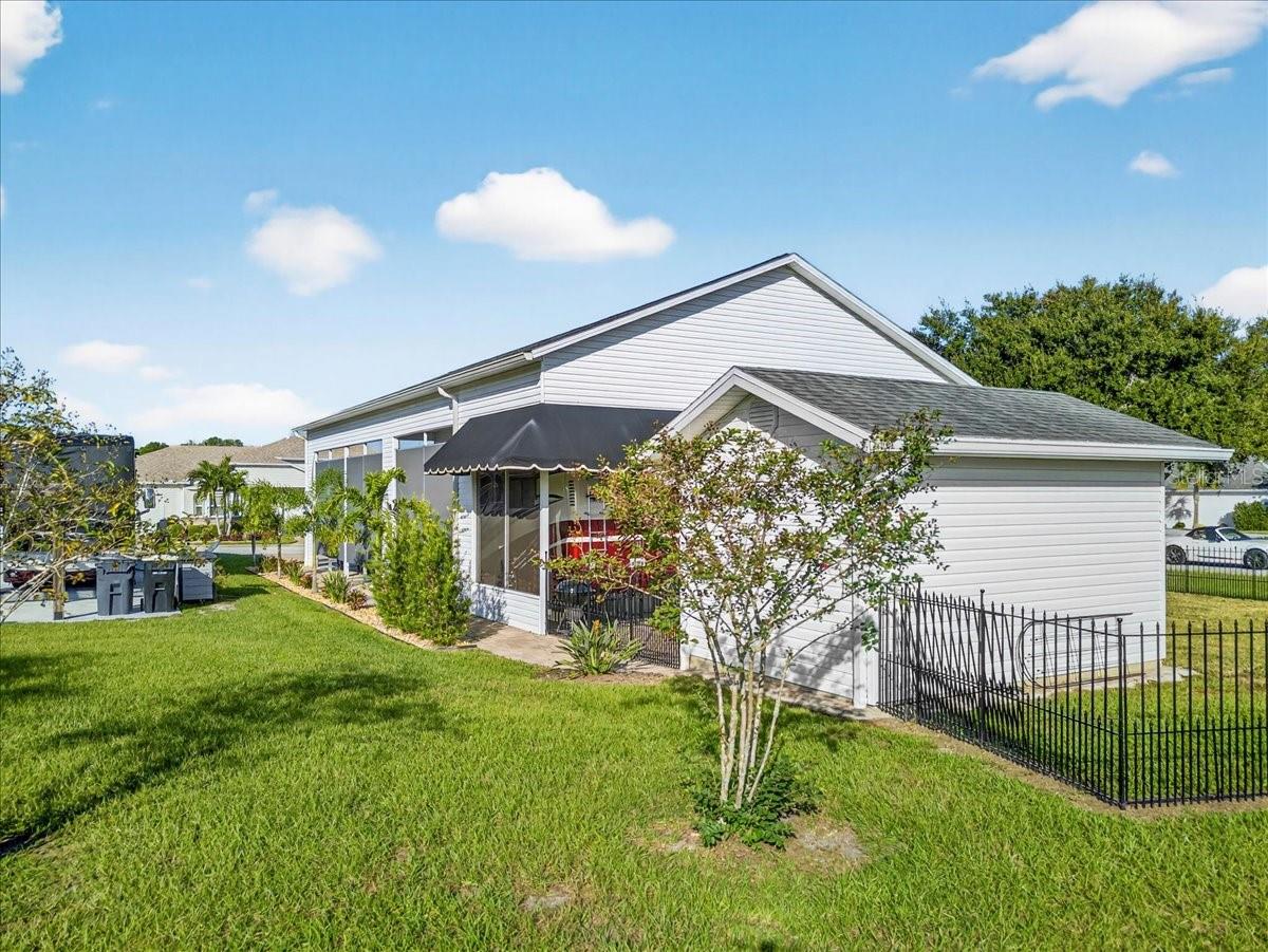 Image 4 of 35 For 1102 Motorcoach Drive