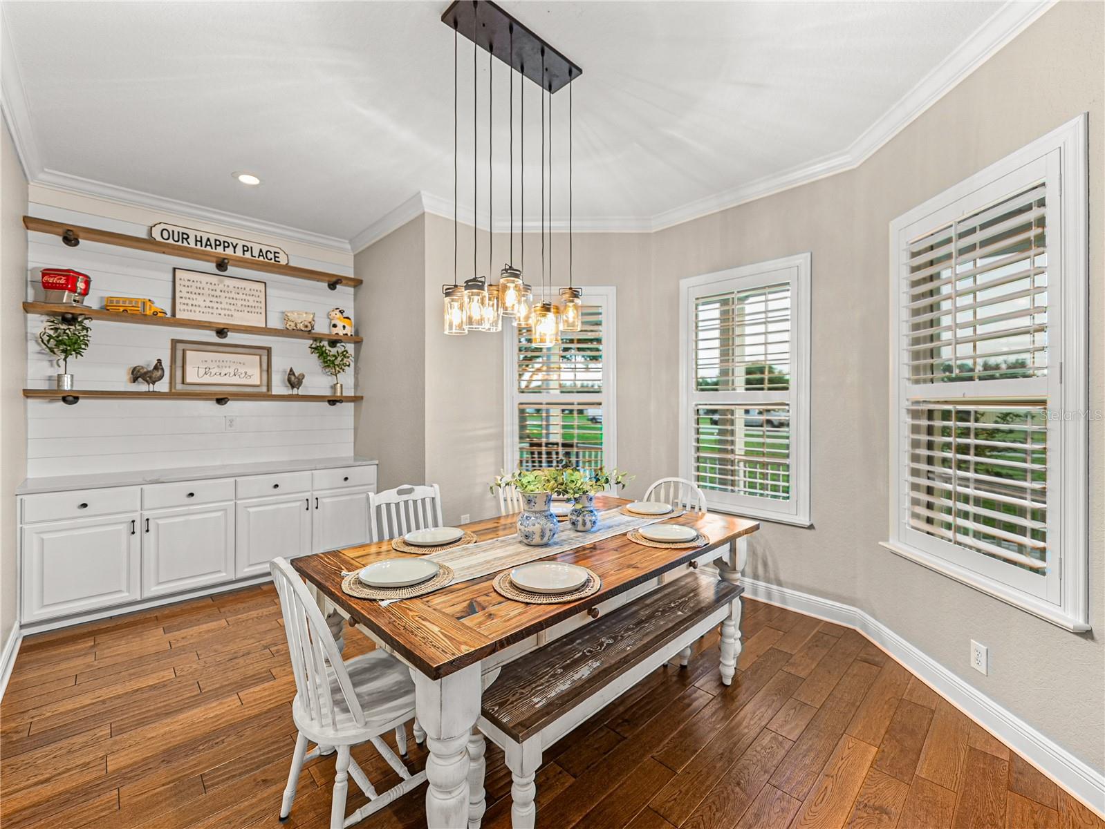 Image 18 of 99 For 150 Berkley Knights Drive