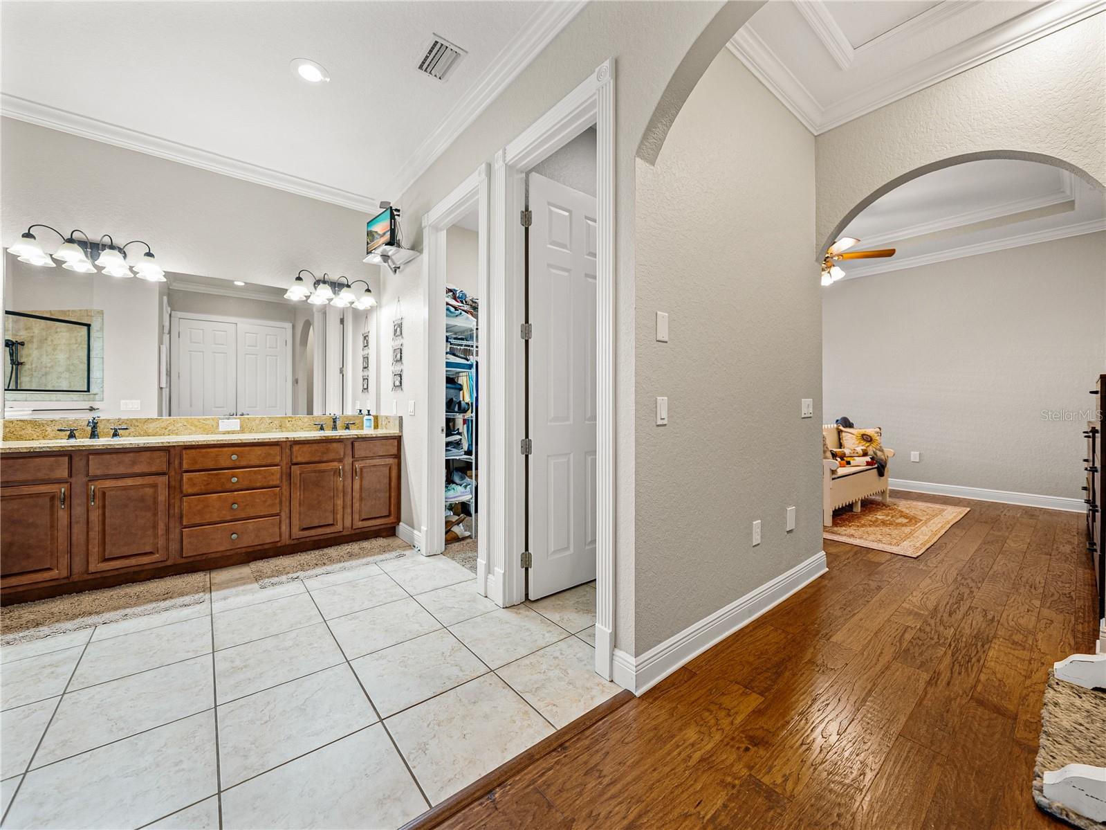 Image 37 of 99 For 150 Berkley Knights Drive