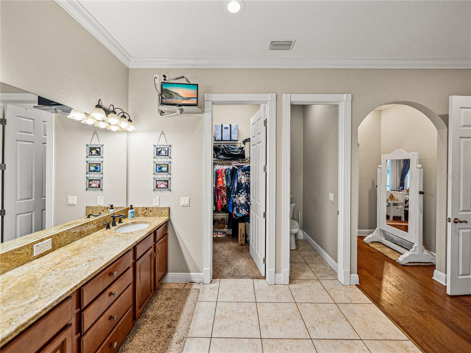 Image 39 of 99 For 150 Berkley Knights Drive