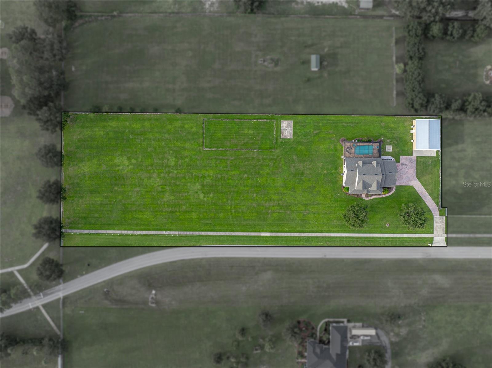 Image 6 of 99 For 150 Berkley Knights Drive