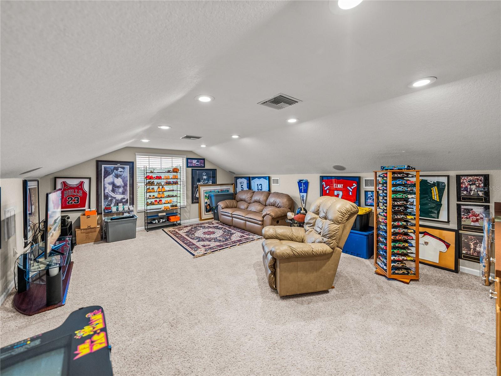 Image 60 of 99 For 150 Berkley Knights Drive