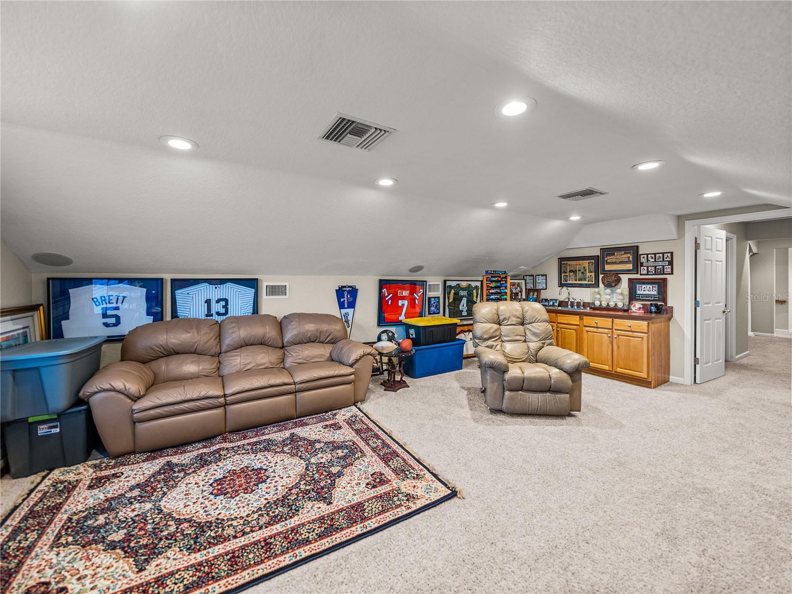 Image 61 of 99 For 150 Berkley Knights Drive