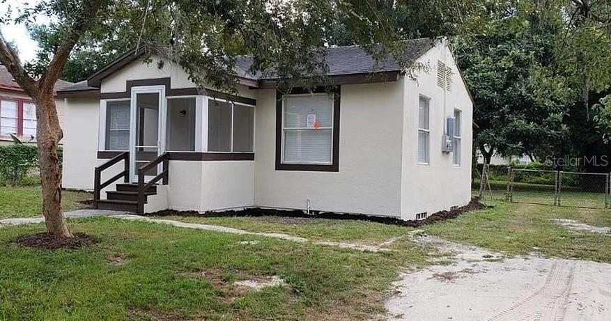 Image 3 of 13 For 1218 Herschell Street