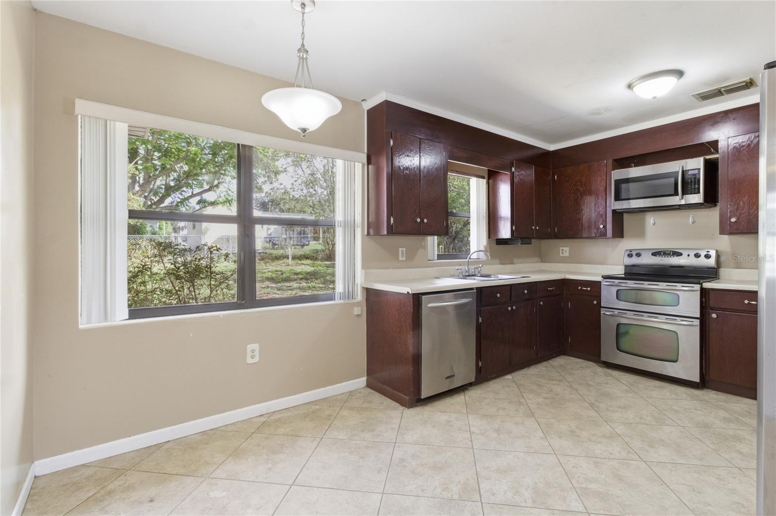 Image 10 of 34 For 715 Wildabon Avenue