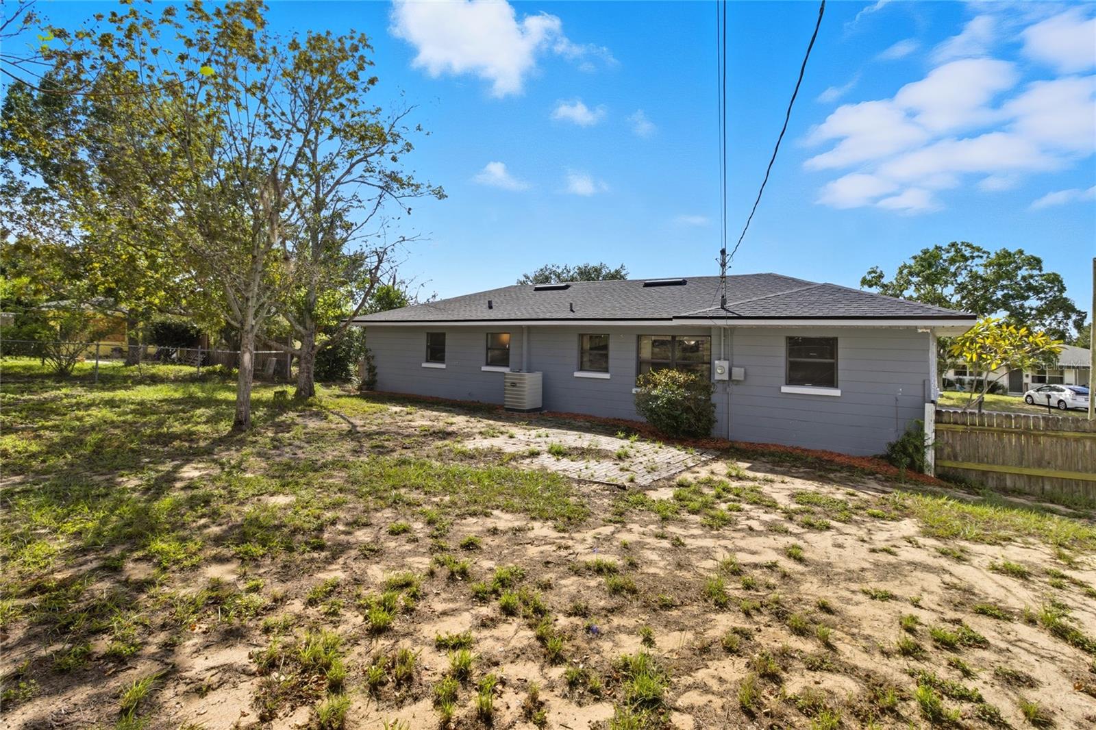 Image 22 of 34 For 715 Wildabon Avenue