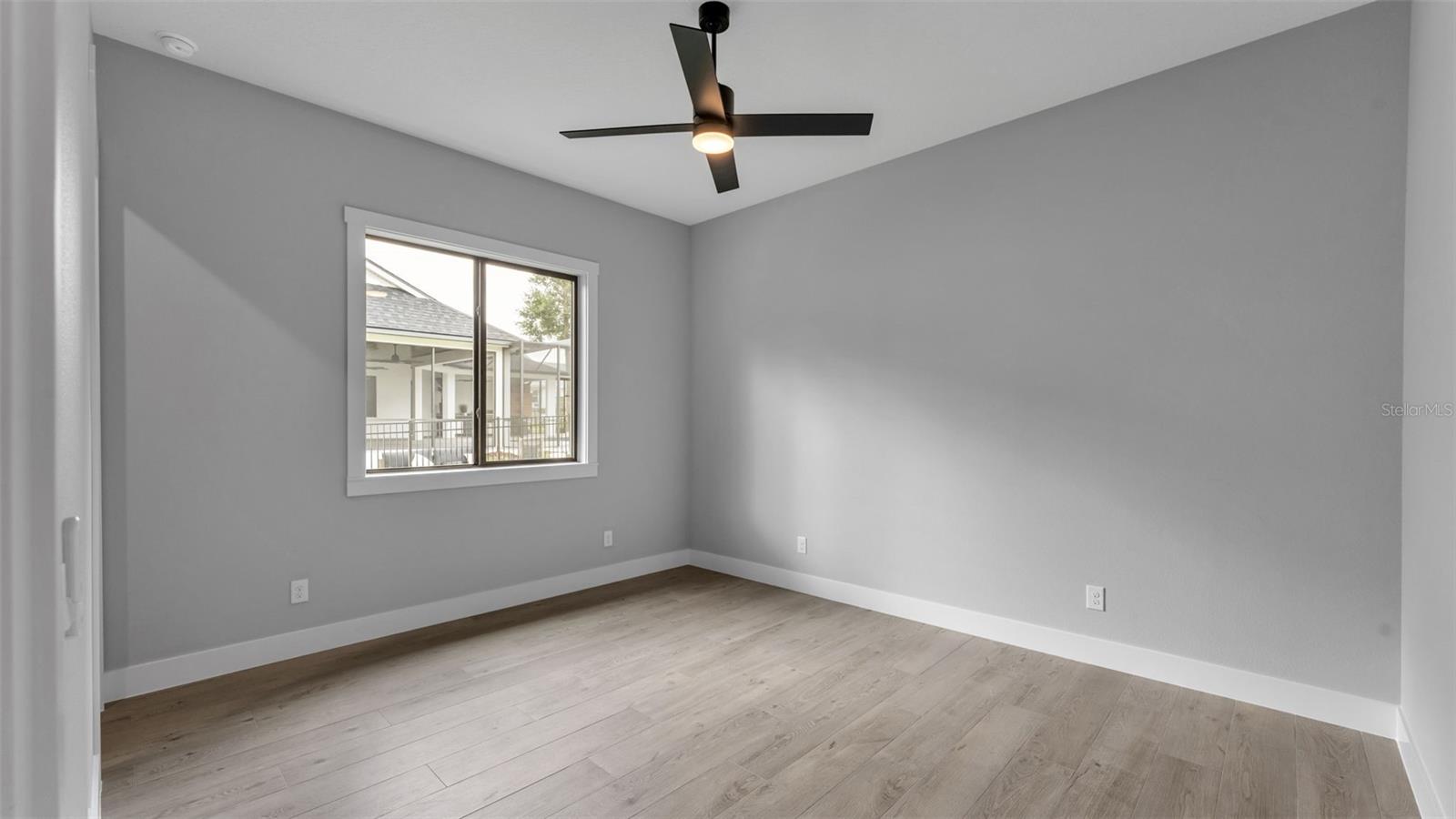 Image 42 of 69 For 5039 Cliffside Drive