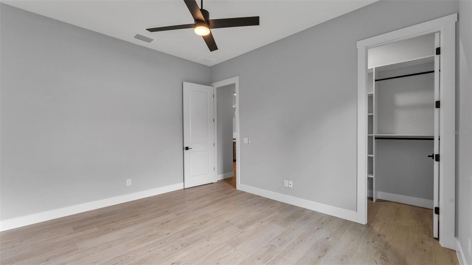 Image 43 of 69 For 5039 Cliffside Drive