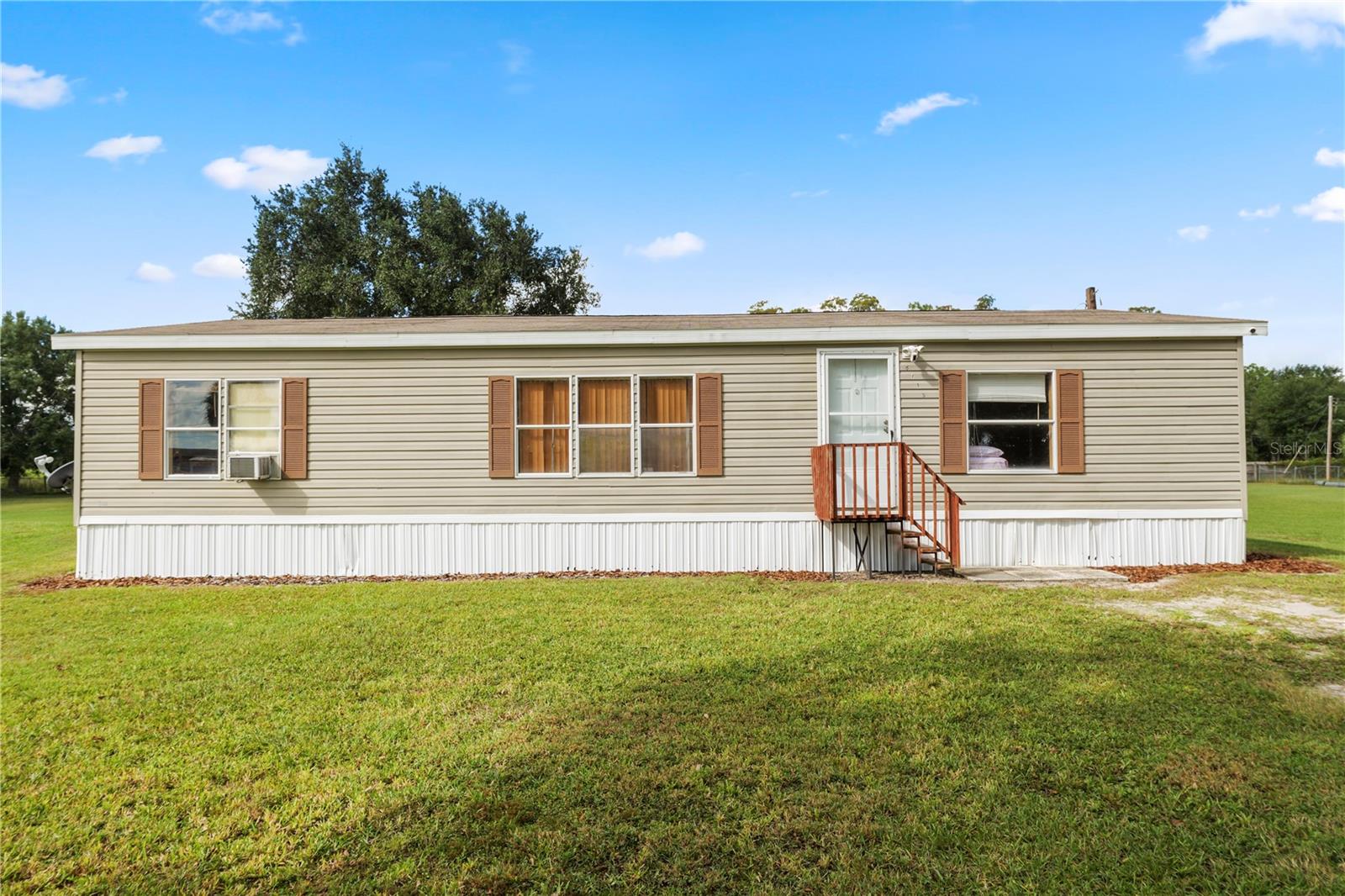 Details for 8716 Pine Tree Drive, LAKELAND, FL 33809