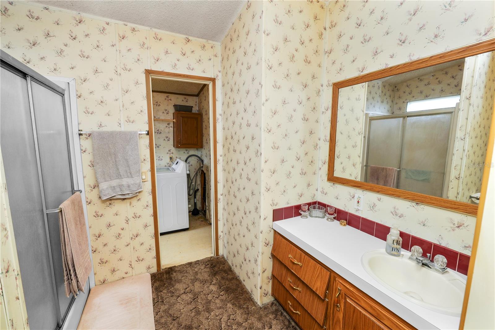 Image 18 of 37 For 8716 Pine Tree Drive