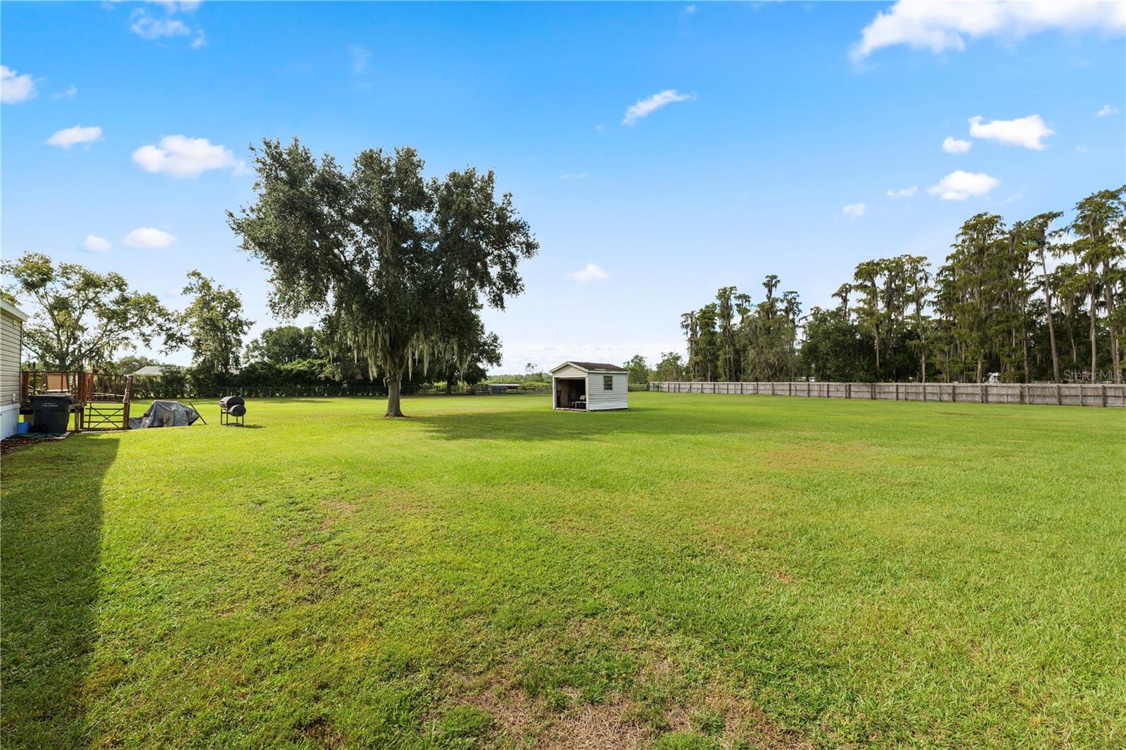 Image 27 of 37 For 8716 Pine Tree Drive