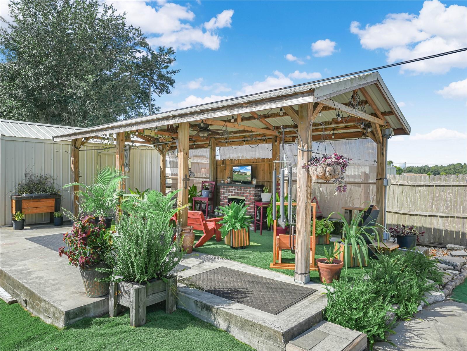 Image 20 of 31 For 4806 Fox Creek Drive W