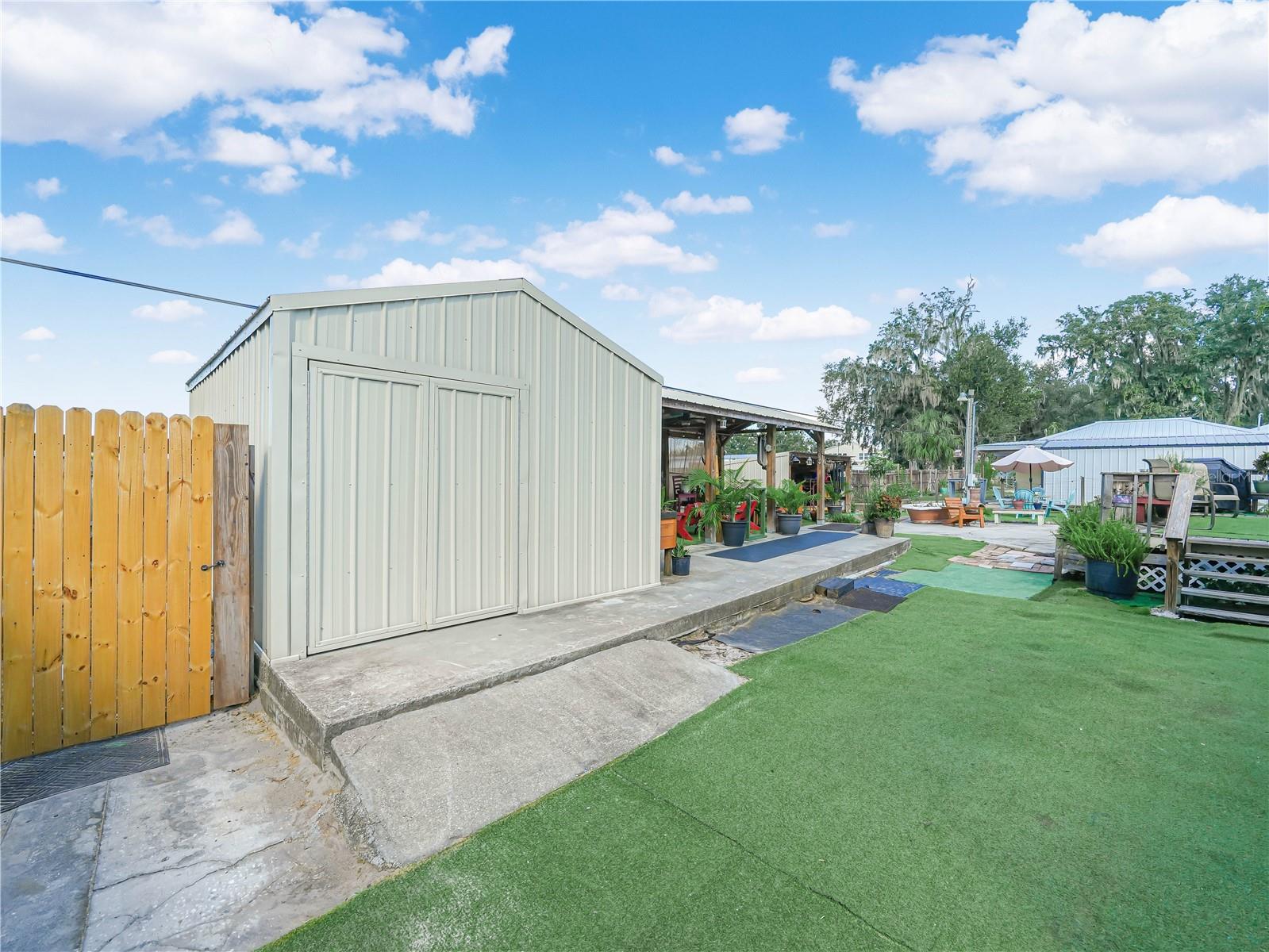 Image 23 of 31 For 4806 Fox Creek Drive W