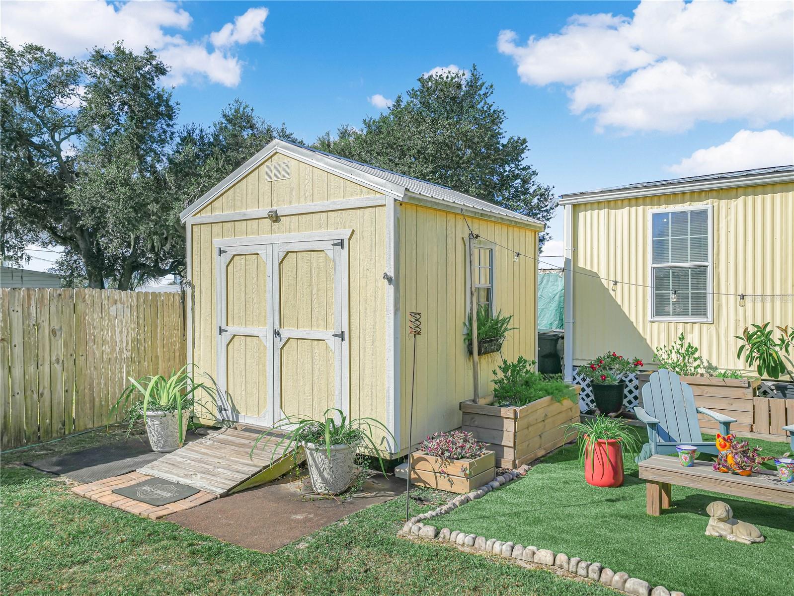 Image 24 of 31 For 4806 Fox Creek Drive W