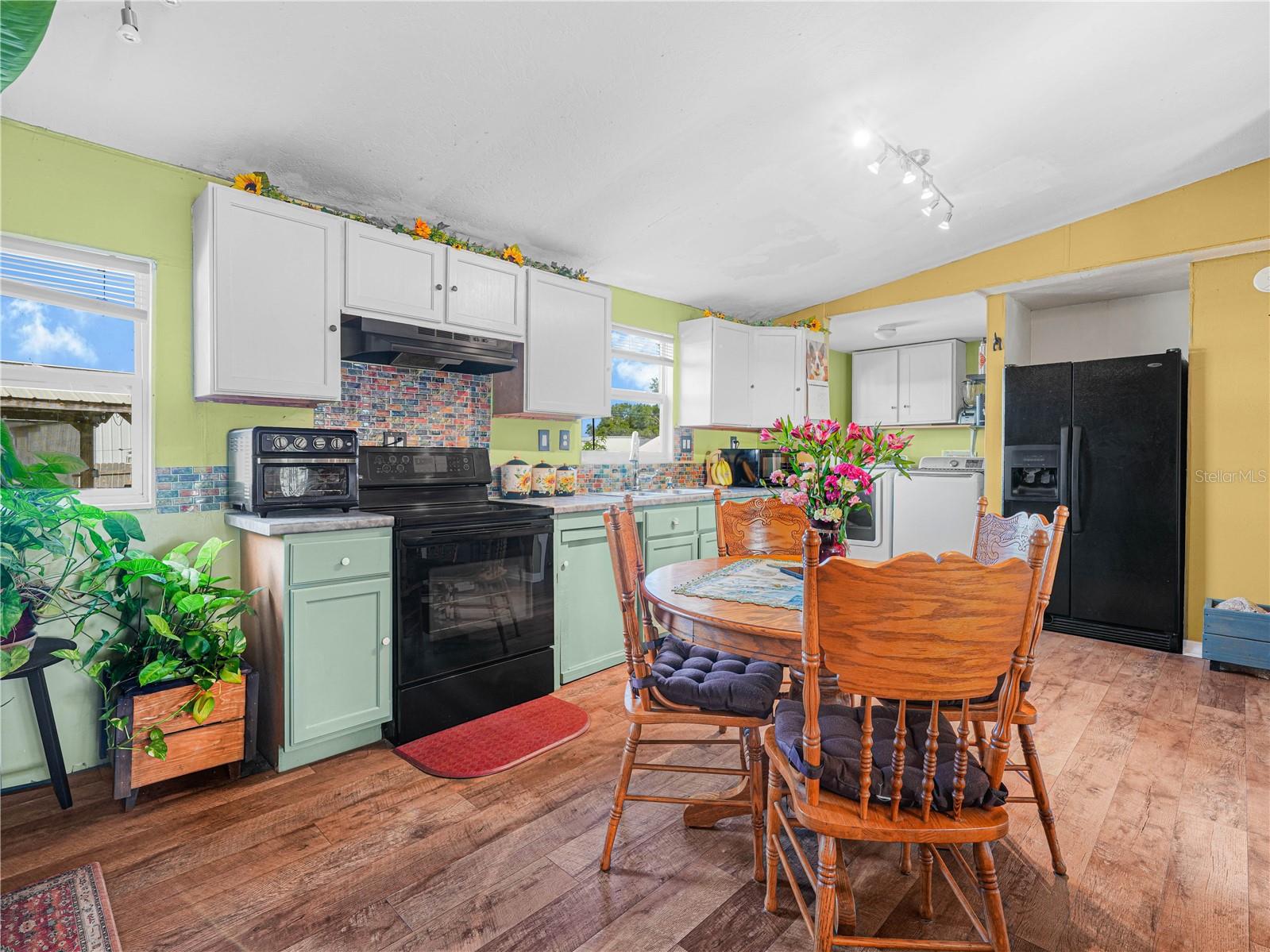 Image 7 of 31 For 4806 Fox Creek Drive W