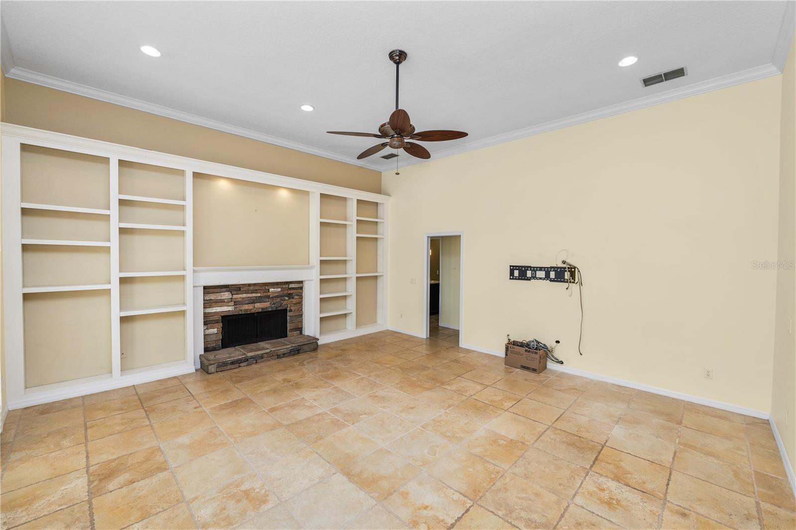 Image 32 of 78 For 4780 Lake Calabay Drive