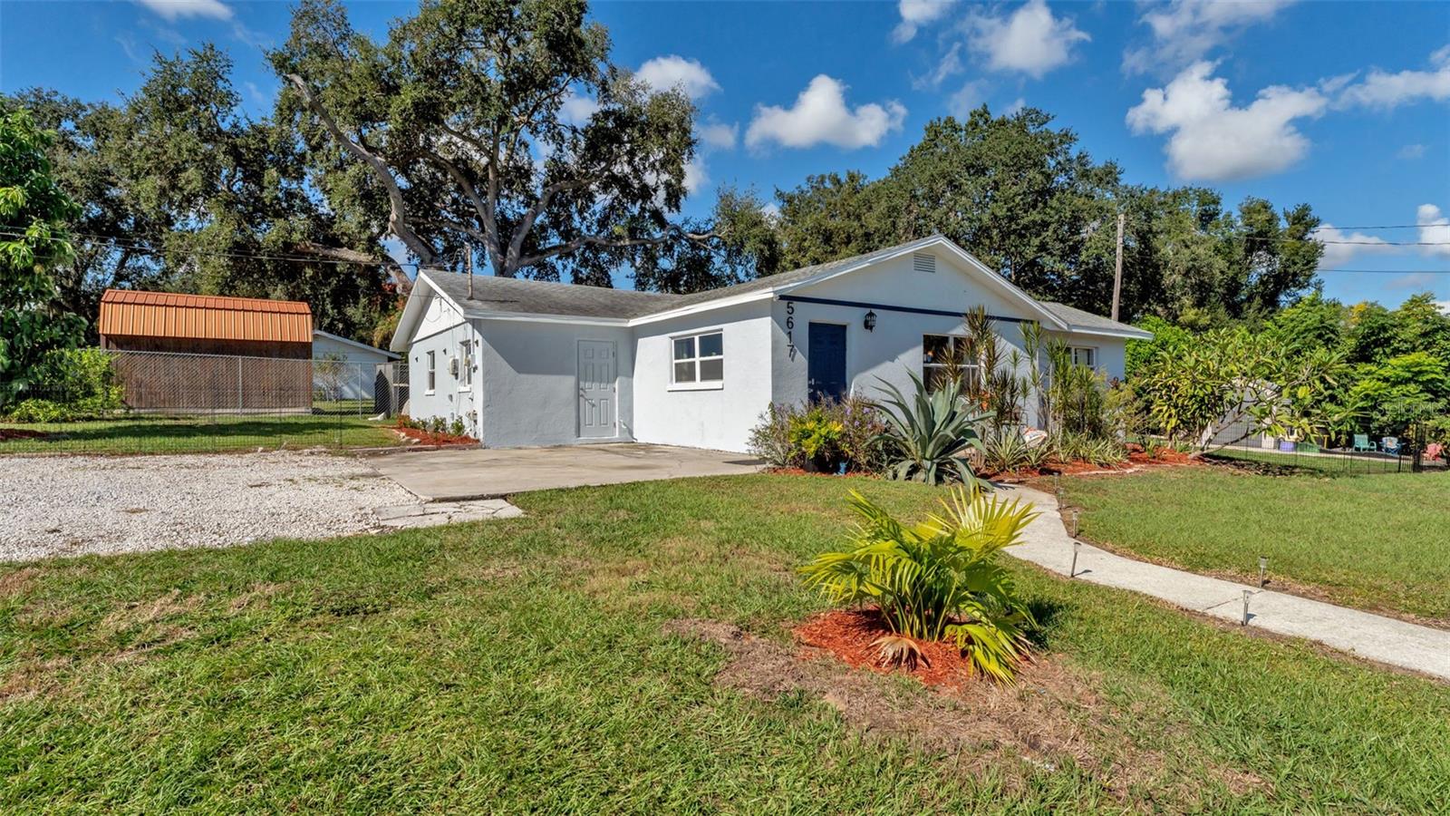 Image 2 of 35 For 5617 8th Street Se