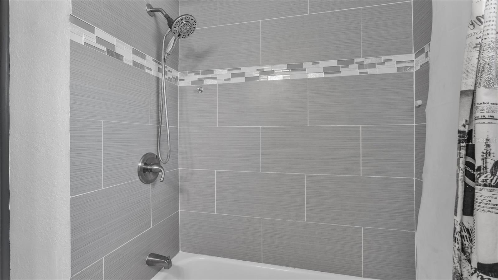 Image 20 of 35 For 5617 8th Street Se