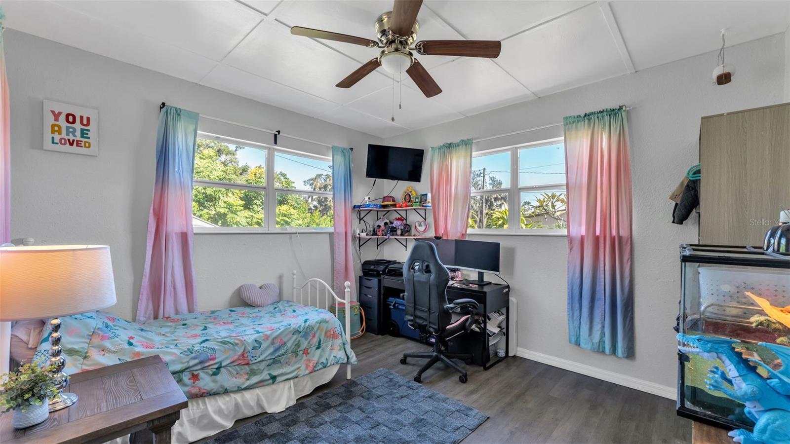 Image 25 of 35 For 5617 8th Street Se