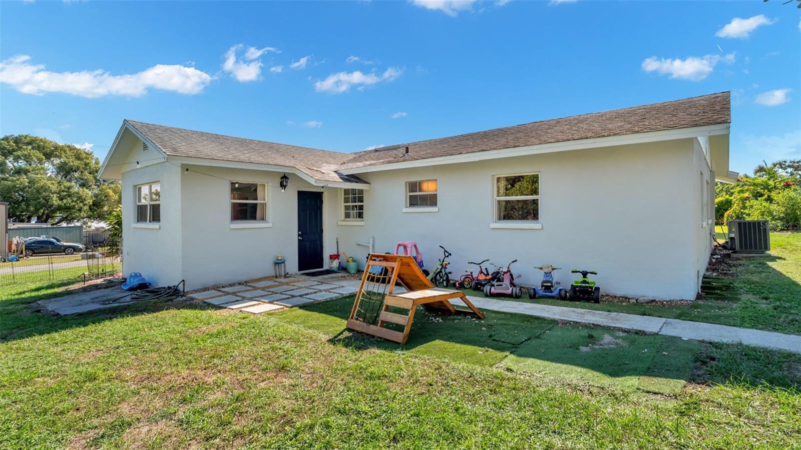 Image 28 of 35 For 5617 8th Street Se