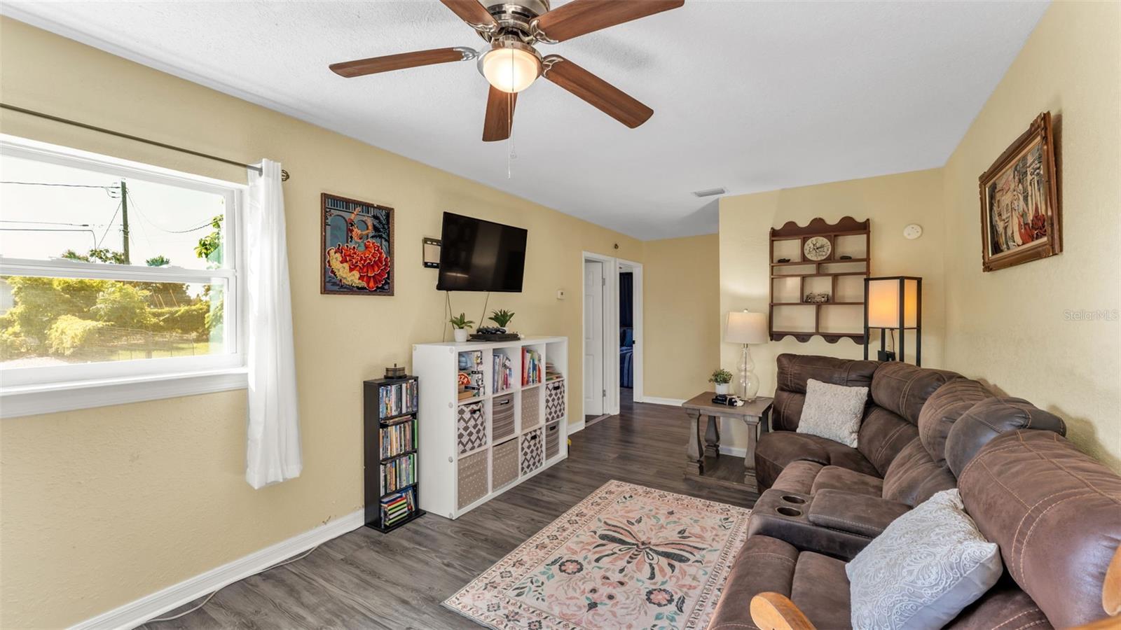 Image 7 of 35 For 5617 8th Street Se