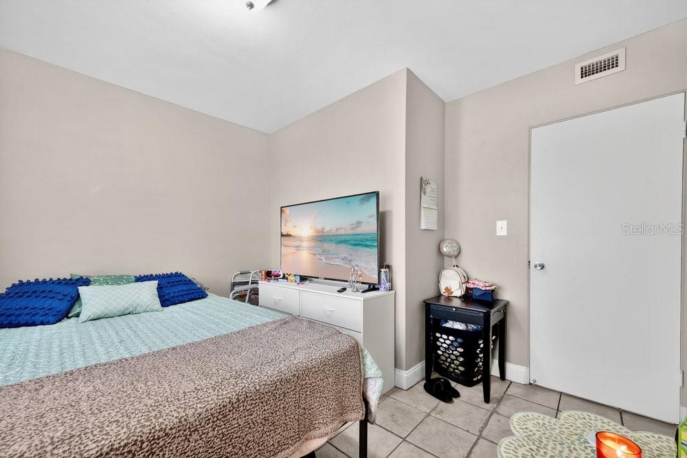 Image 11 of 27 For 1120 29th Street Nw