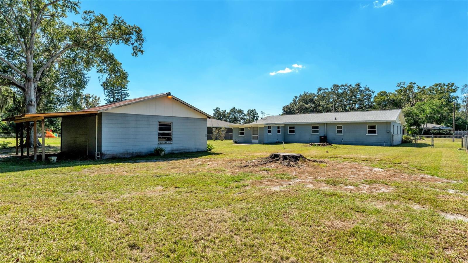 Image 31 of 40 For 5823 Lake Breeze Avenue